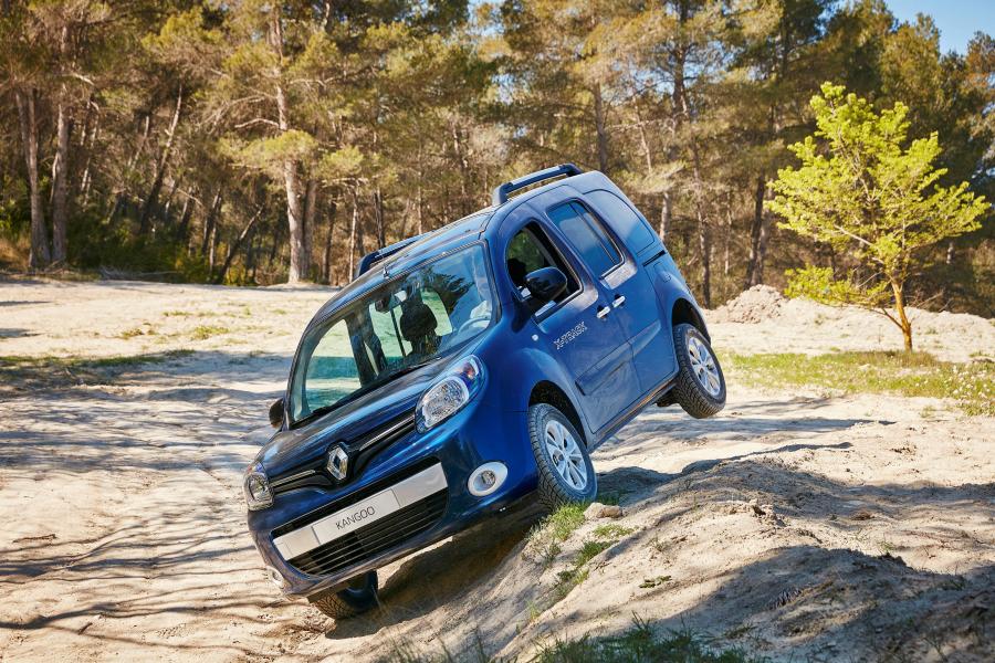  Renault Kangoo X-Track 2016 года  (фото 10 из 16)